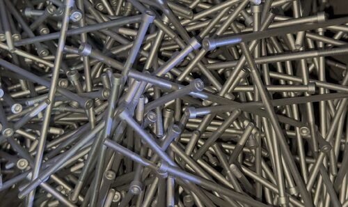 Blog perusahaan terbaru tentang Ketika Anti Korosi Melintasi Semprotan Garam Mengamati Nilai Nyata Lapisan Mikro Seng-Aluminium dari Perspektif Kapasitas Sistem