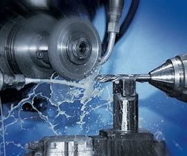 Harga bagus Pelumas Cair Pemotongan Logam Tidak Beracun Tanpa Stimulasi Kulit on line